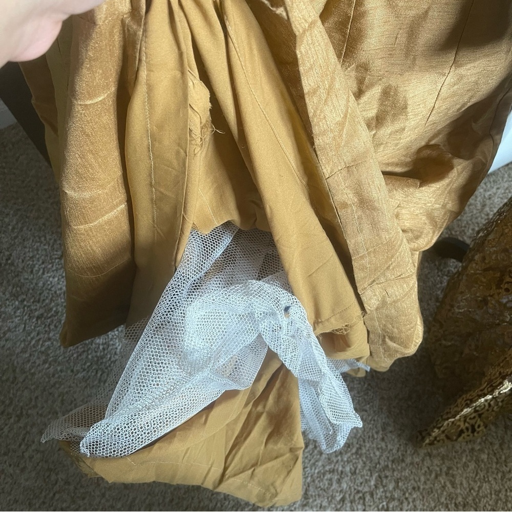 Pakistani Indian Bollywood Cape style Kurta with Skirt and Duppata Brown & gold - Picture 9 of 12